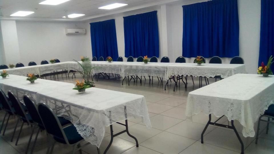 Tungi Colonnade Hotel Nuku'alofa Esterno foto